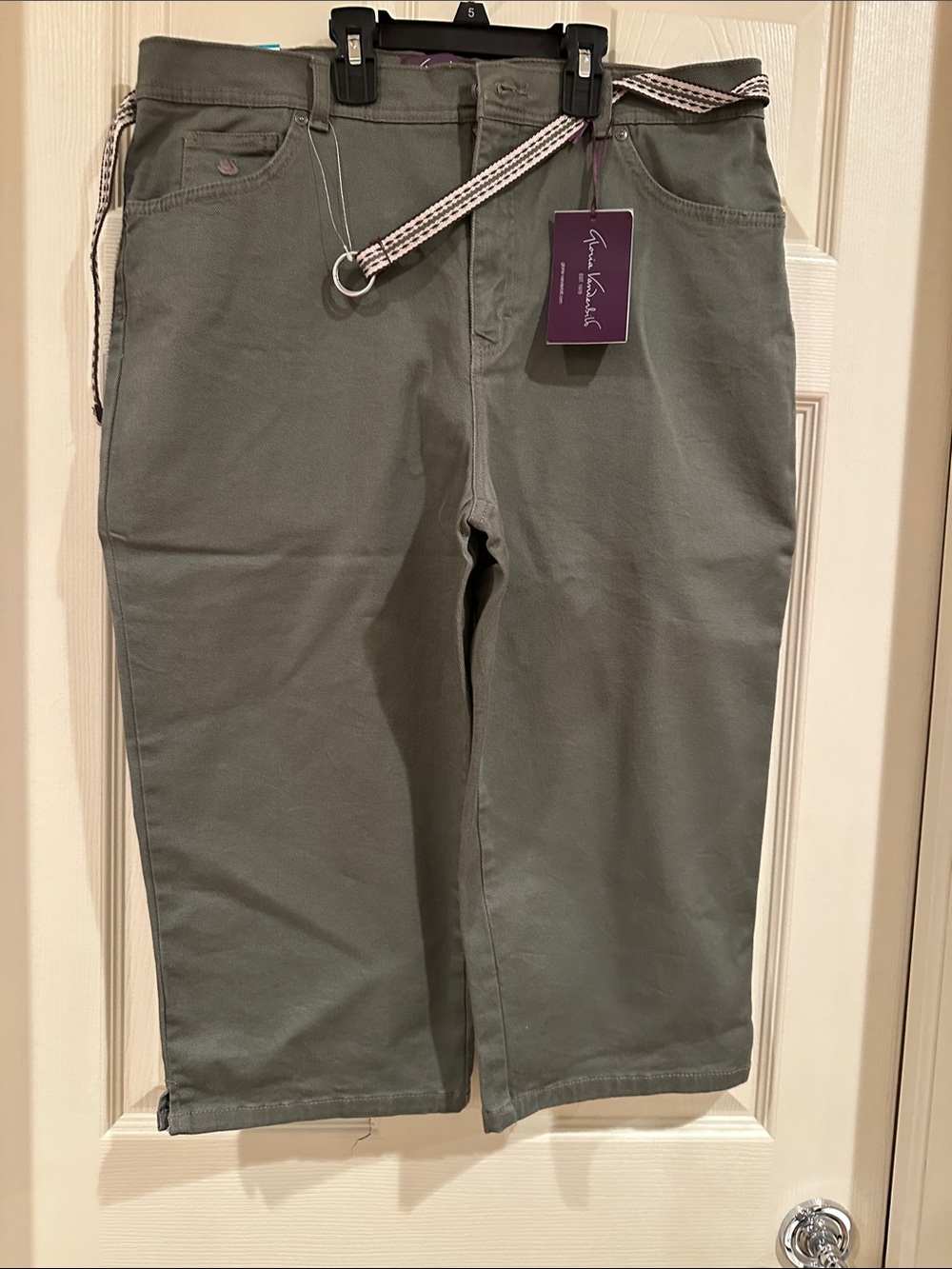 Gloria Vanderbilt Pants